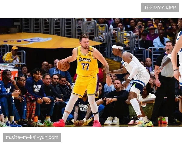 湖人末节净胜14分逆转76人 雷迪克换下艾顿成转折点 湖人末节净胜14分逆转76人 雷迪克换下艾顿成转折点